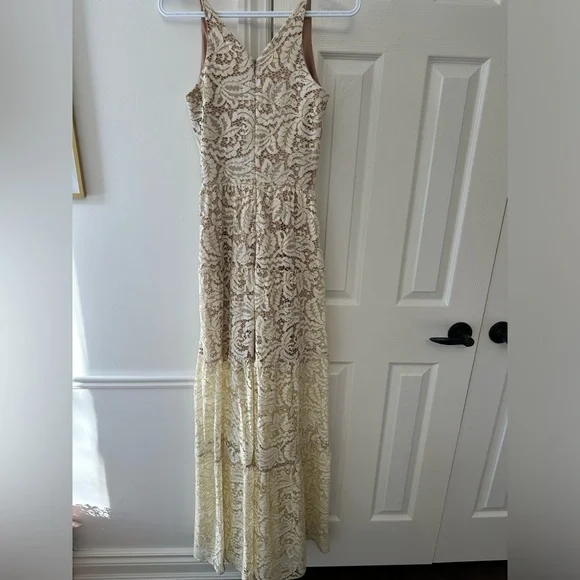 NWOT Dress the Population Melina Gold and White Lace Maxi Dress
Size XS - Picture 7 of 7